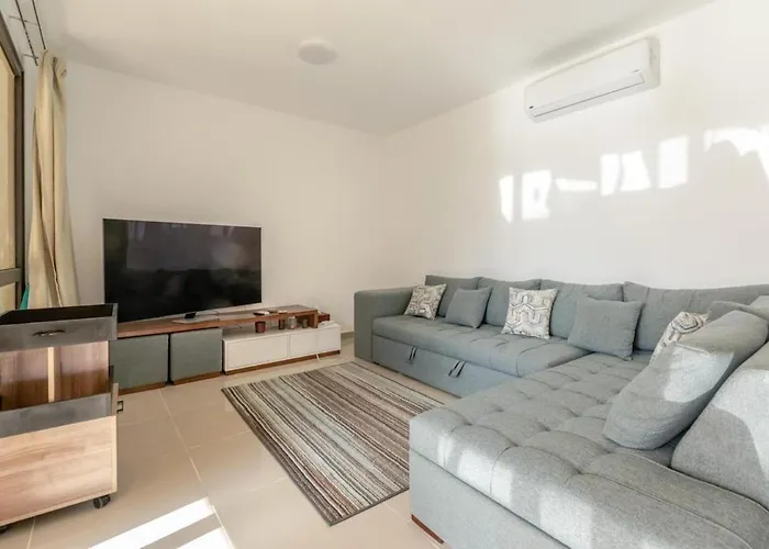 G Cribs 1br Oasis With Pool View Gouna Apartment